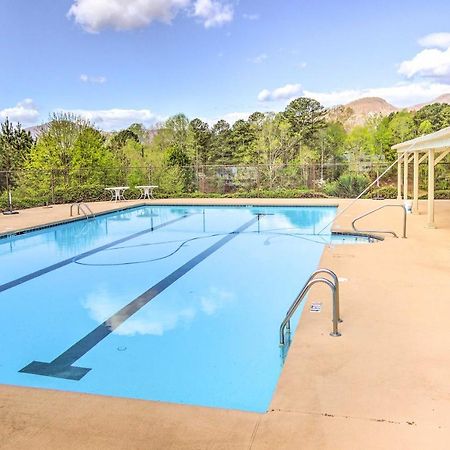 Lake Lure Studio With Private Balcony And Pool Access! المظهر الخارجي الصورة