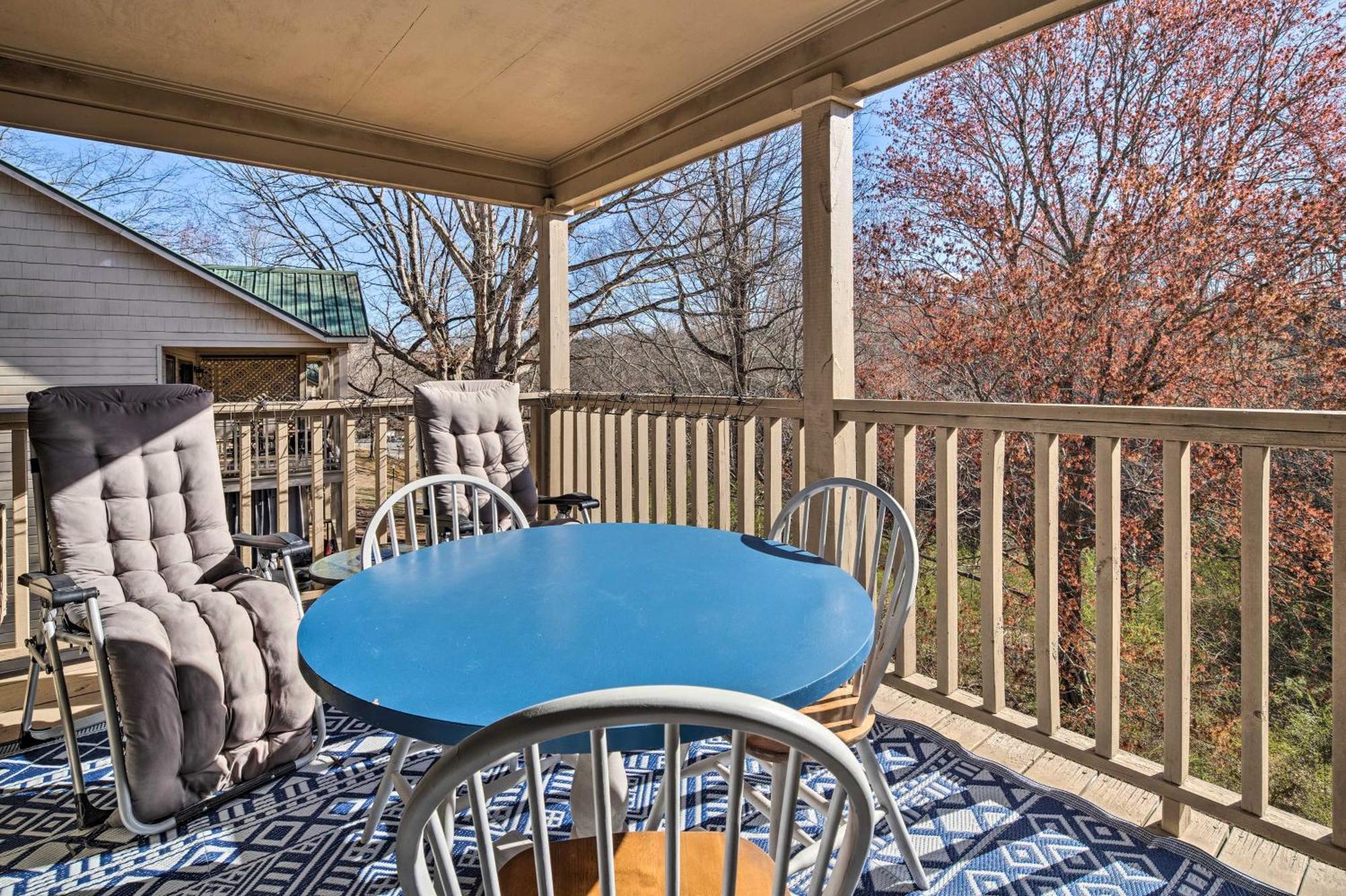Lake Lure Studio With Private Balcony And Pool Access! المظهر الخارجي الصورة